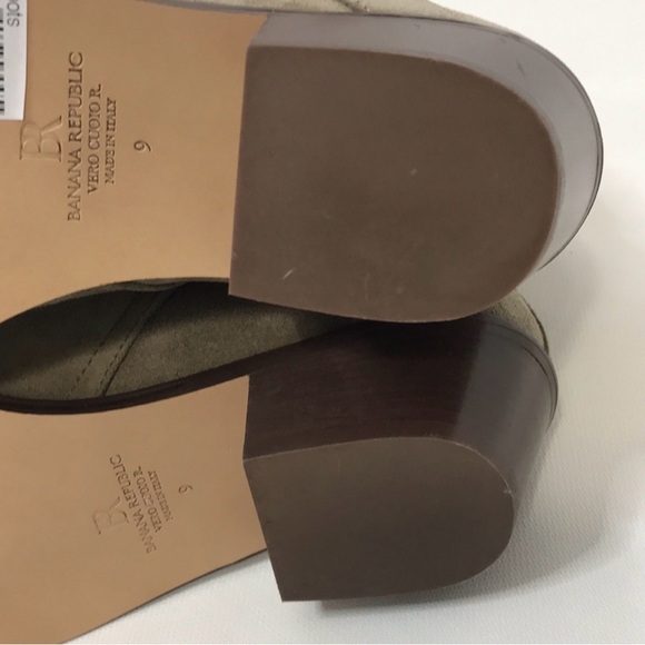 NWOB banana republic Stella suede bootie size 9